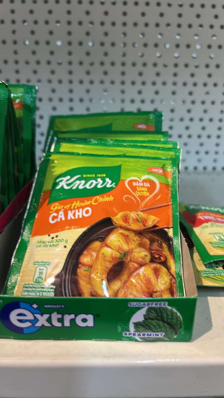 Ốc Cà Na xào bơ cay